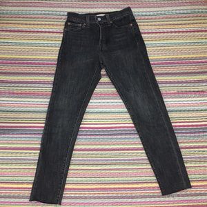 Levi’s Wedgie Skinny Jeans 25